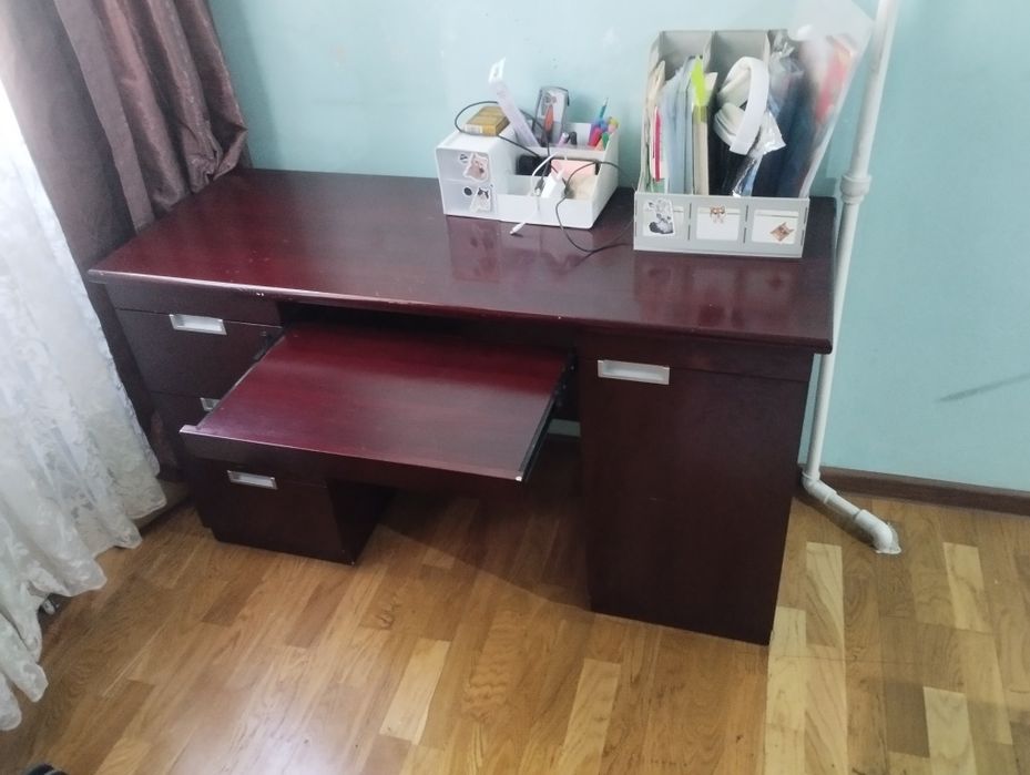 Продается детский стол