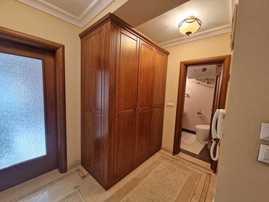 Продава се Тристаен апартамент в Благоевград, Широк център - 124 кв.м за 2097 €/кв.м - Снимка #7