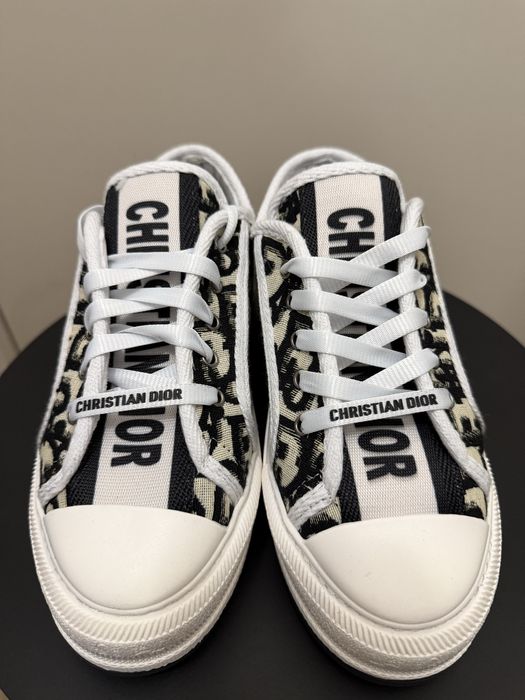 Дизайнерски дамски кецове