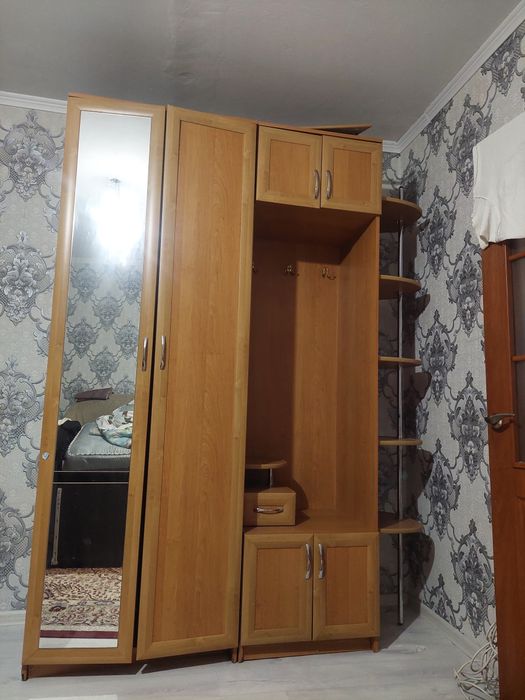 Шкаф для прихожей
