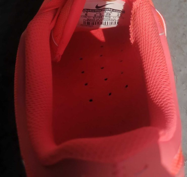 Nike FREE №39 Оригинални мн. леки дишащи, Внос от Англия. Стелка 25см.