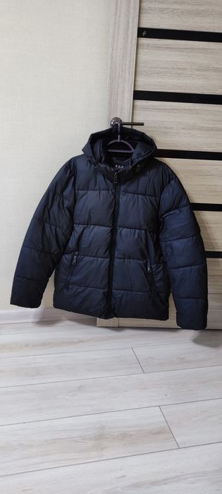 Зимняя куртка, размер подходит на L-XL-2XL