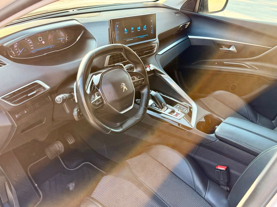 Peugeot 3008, 1.5 Diesel, Allure, Automat