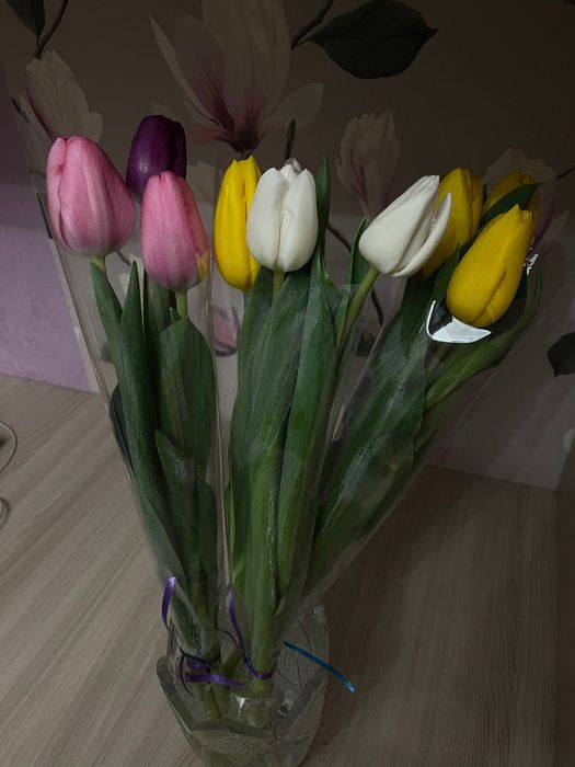 Тюльпаны 3 букета , общий 9 шт