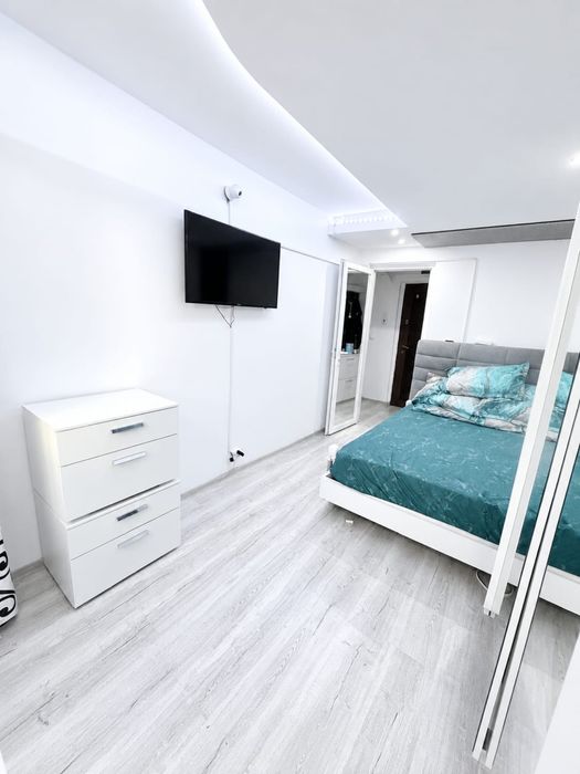Vând apartament