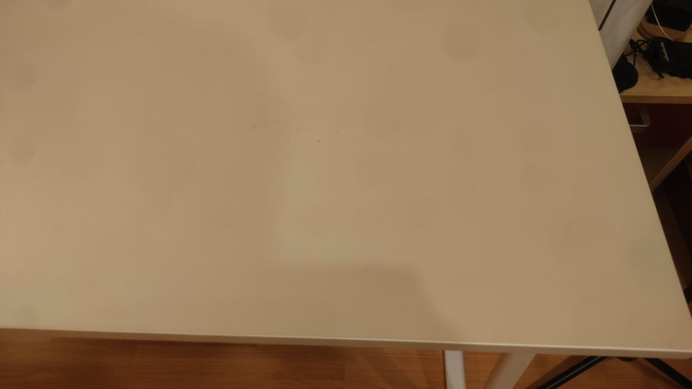 Бюро за компютър от IKEA