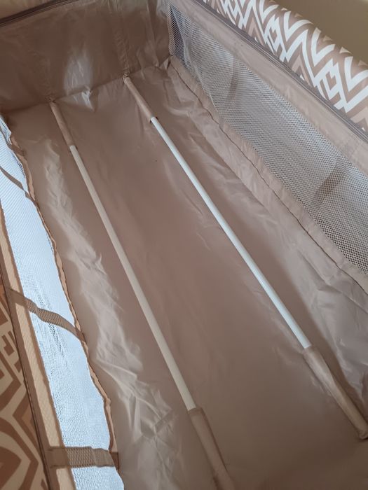 Pat pliabil pentru bebeluș