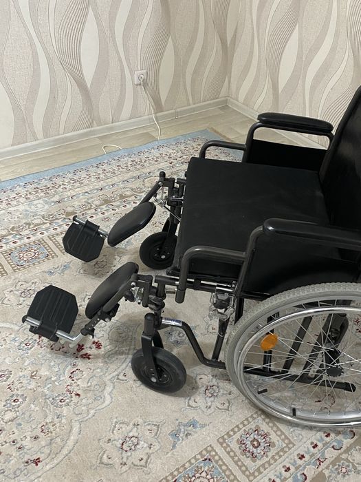 инвалидная коляска