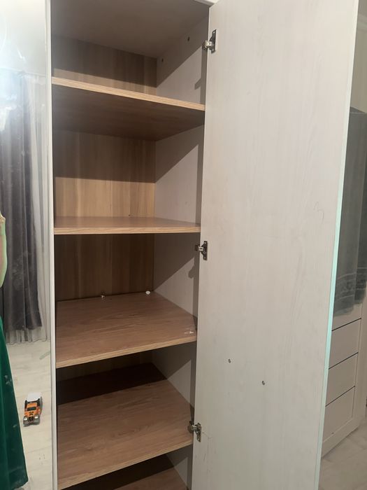 Продаю шкаф для спальни