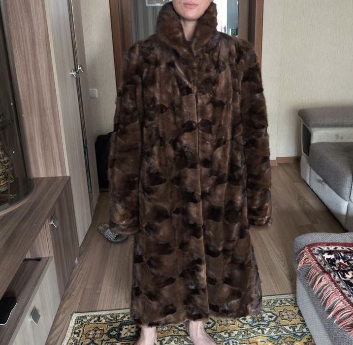 Продам  шубу норковую .