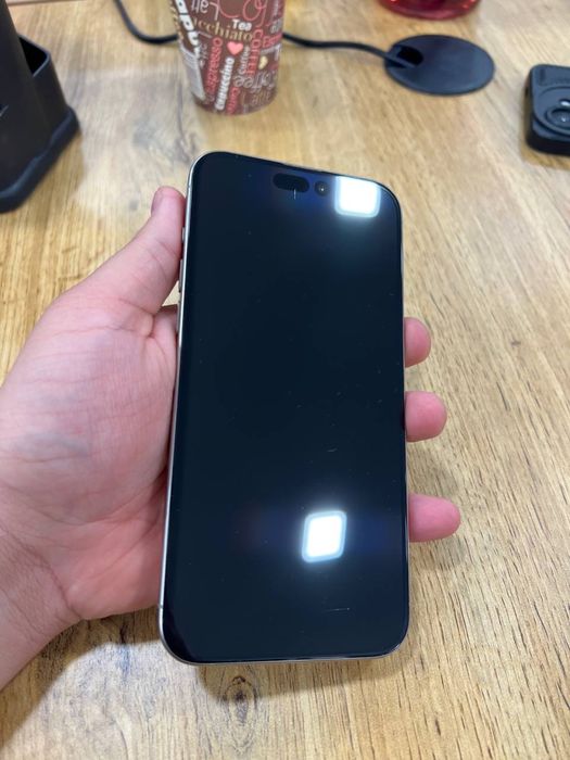 15 про макс 256 гб е сим натурал титаниум продаеться