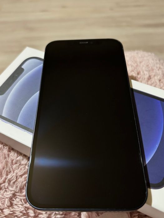 iPhone 12 64GB отличен