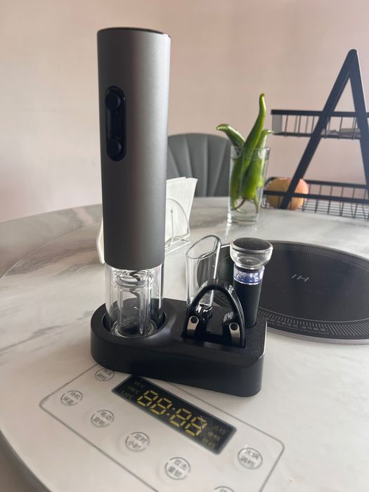 Електрическа отварачка за вино, нож за фолио, декантер, 5 в 1