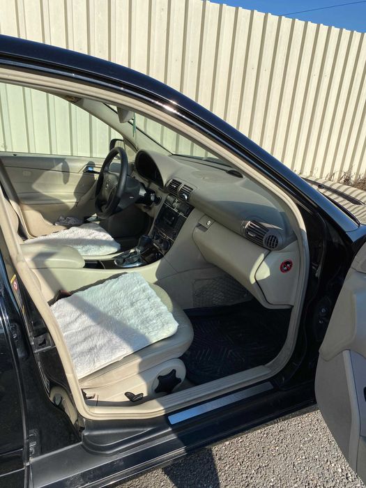 Mercedes-Benz C180 Kompresor,benzina+gpl 2004,270000 km,consum mic