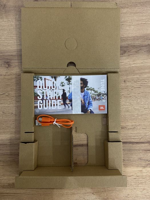 Наушник JBL 520BT