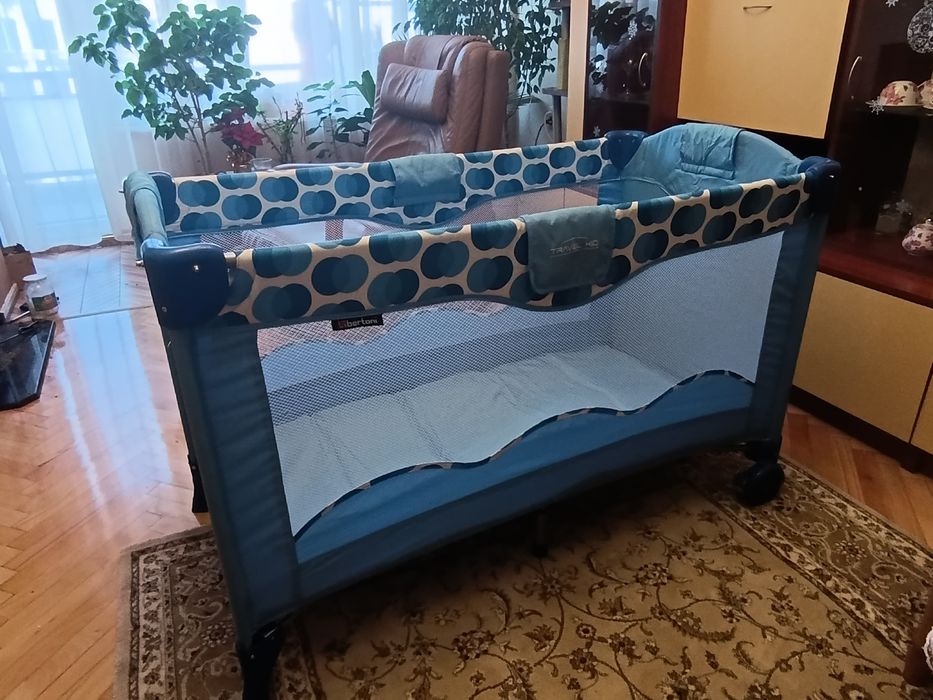 Детска сгъваема кошара с две нива