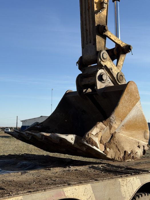 Продам экскаватор гусеничный