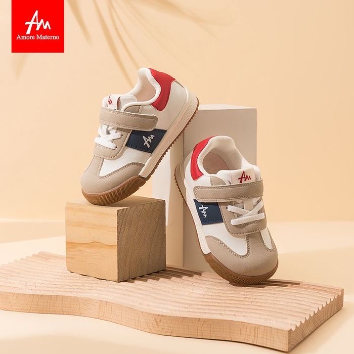 Продам детские кроссовки