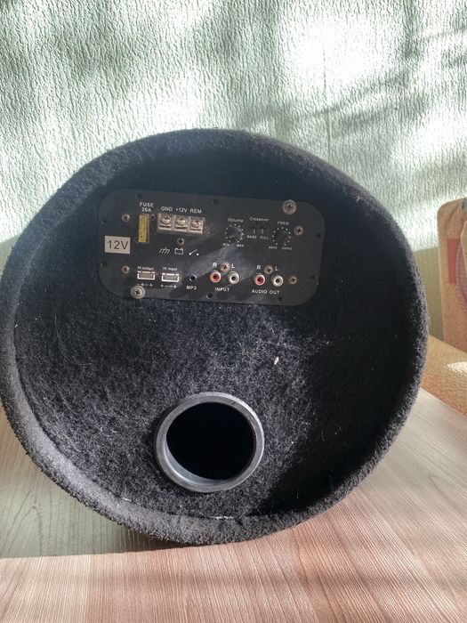 Продам савбуфер для авто