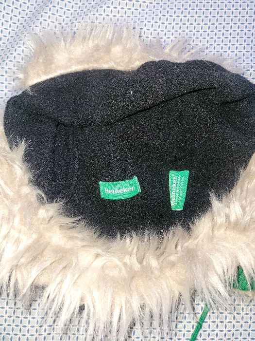 Продавам шапка Haineken