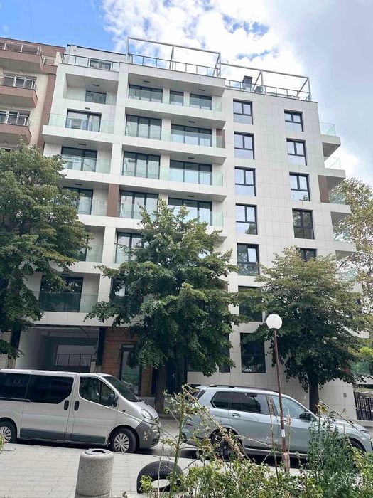 Продава се Двустаен апартамент в Варна, ВИНС - 50 кв.м за 3000 €/кв.м - Снимка #1