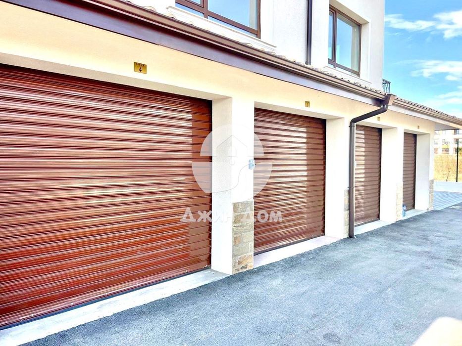 Продава се Тристаен апартамент в Бургас, Сарафово - 120 кв.м за 2059 €/кв.м - Снимка #10