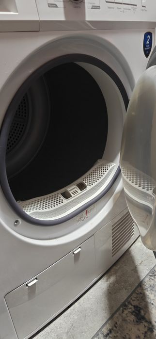 Сушильная машина Midea MDG09C80/W-C