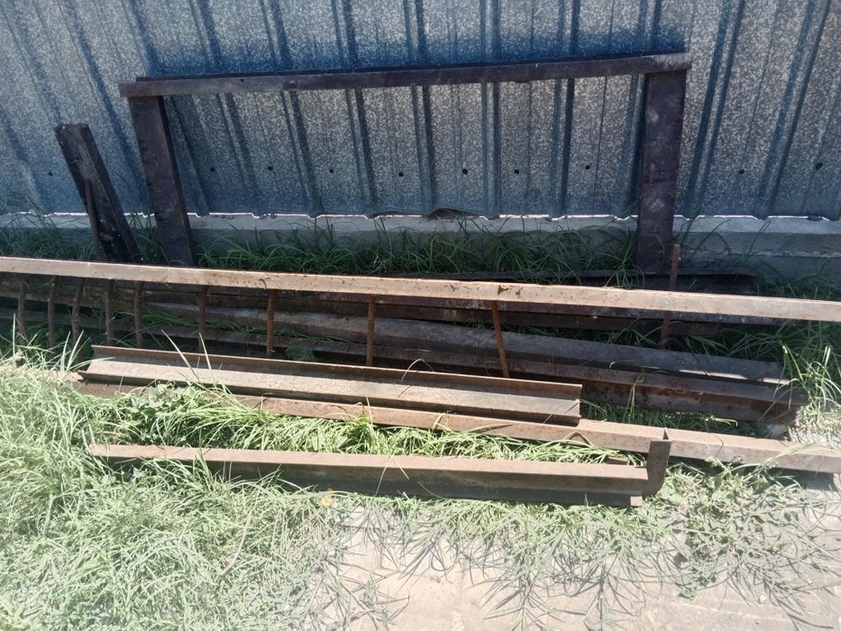 Швеллер L10.         .