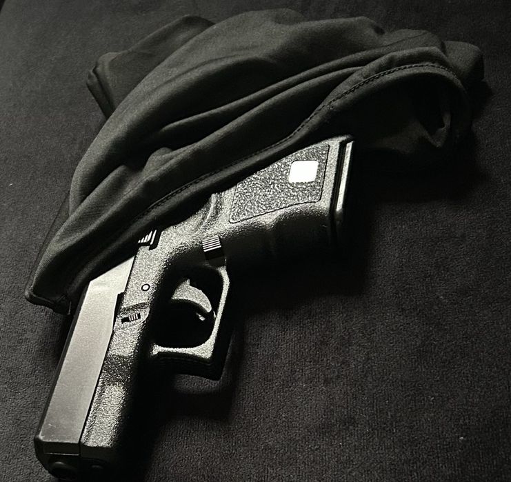 Glock 19 spring schimb cu luneta replica eotech