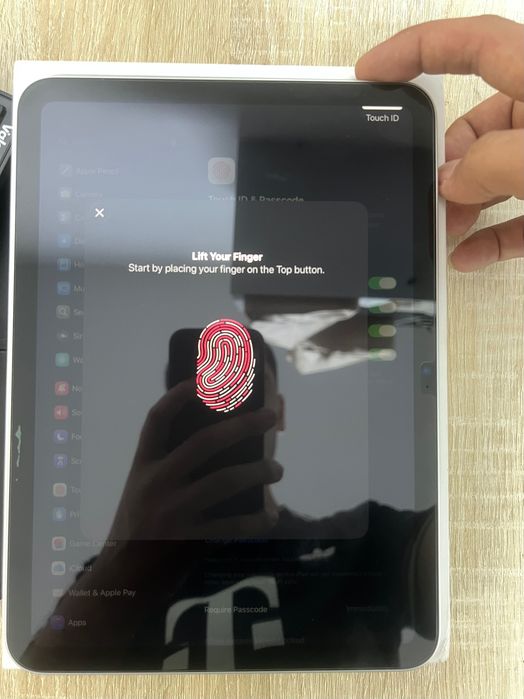 iPad 11 gen {A16}