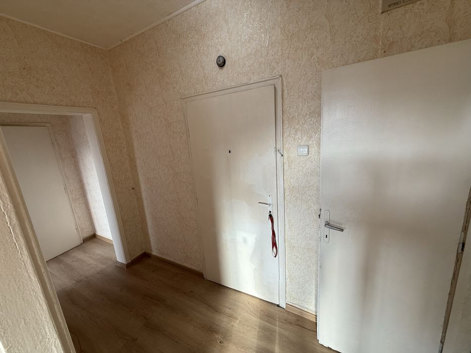 Апартамент в центъра на гр. Девня