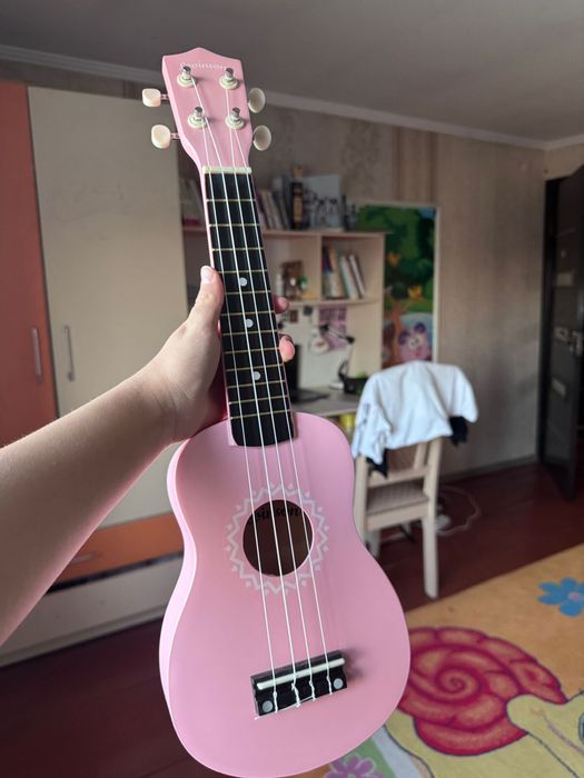 укулеле levinson