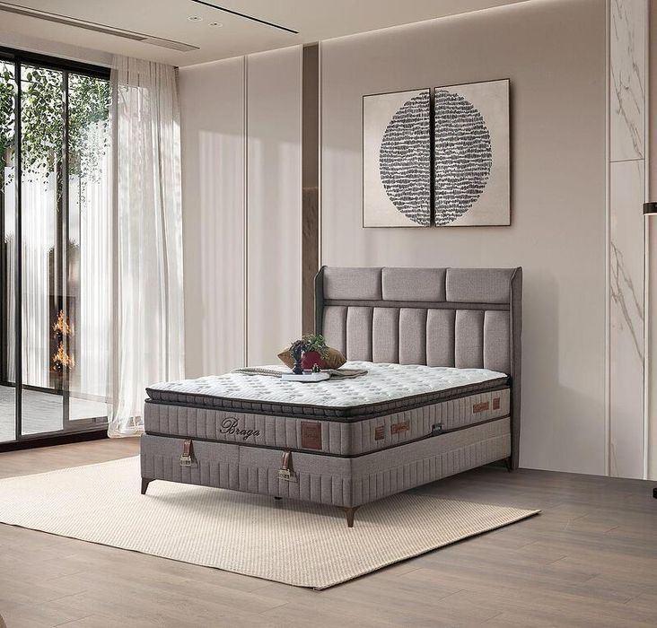 Тапицирано легло Braga