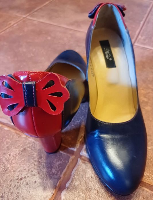 Vând Pantofi damă din piele Naturală