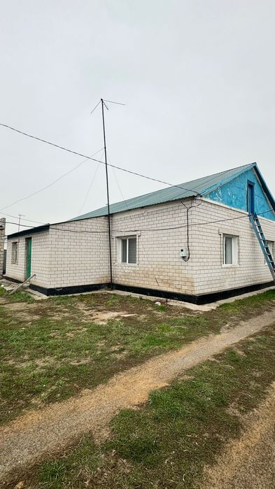 Продам дом В селе кеменгер   20км от города