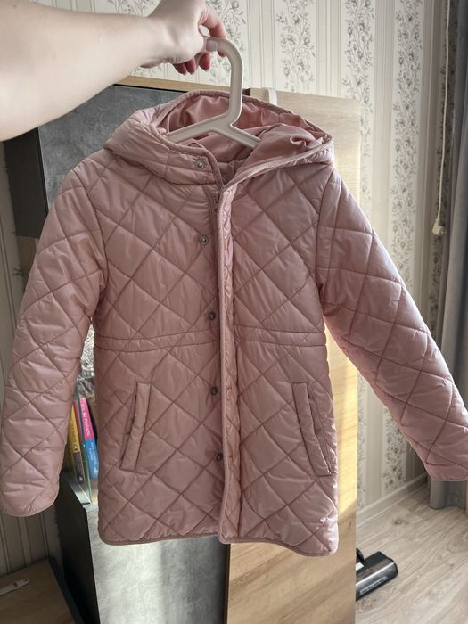 Демисезонная куртка на девочкц