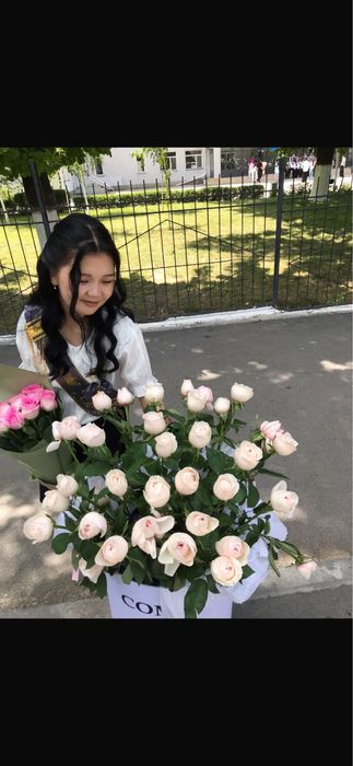 Букет 41 роза сатылады
