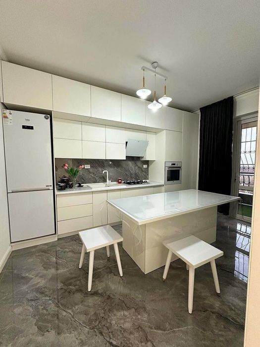 Чиланзар 19 квартал 3 комнатная ЖК Ёшлик