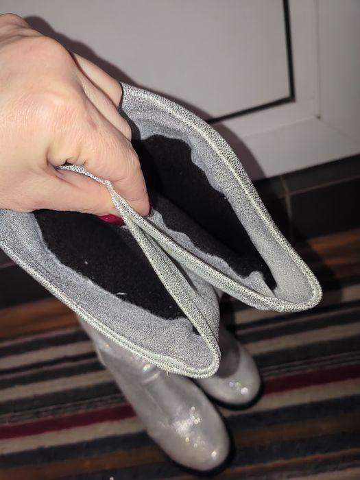 Дамски сребристи ботуши