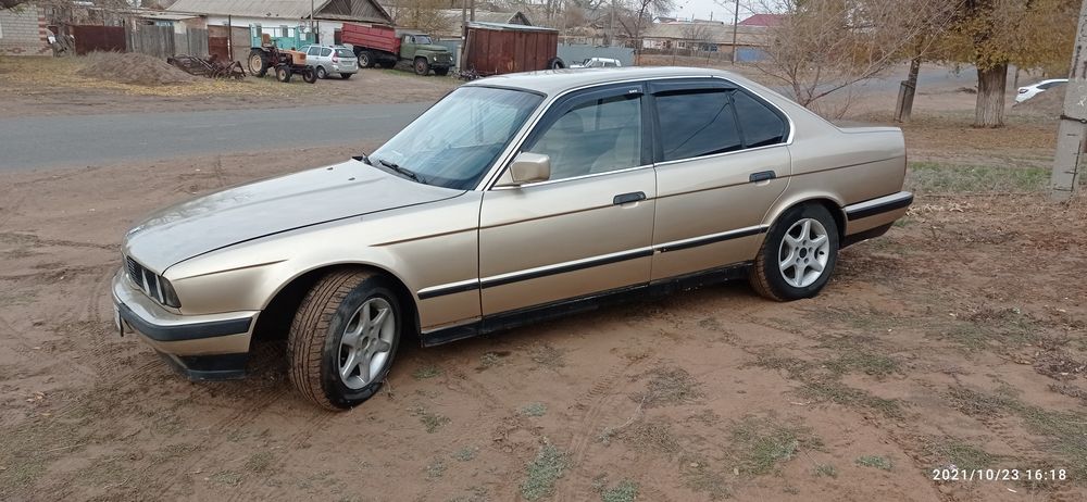 Продам БМВ е34 м50б20