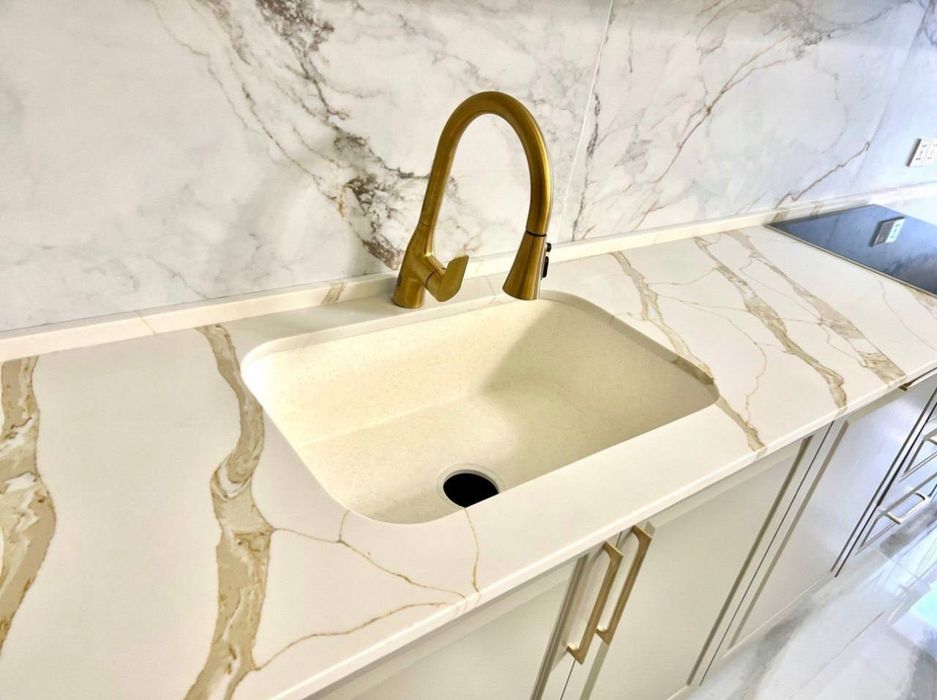 столешница и санузел из изкуствения камень