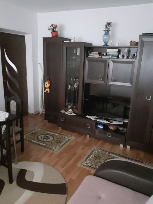 Vând ap 2 camere et 2