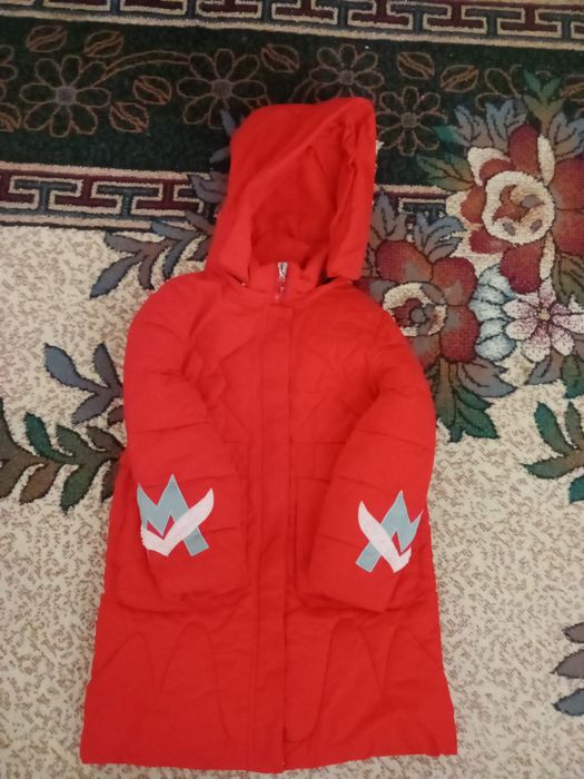 Продается куртка хорошим состояние б/у никакого дефекта нет