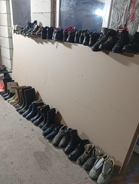 Vând ghete și bocanci de iarna