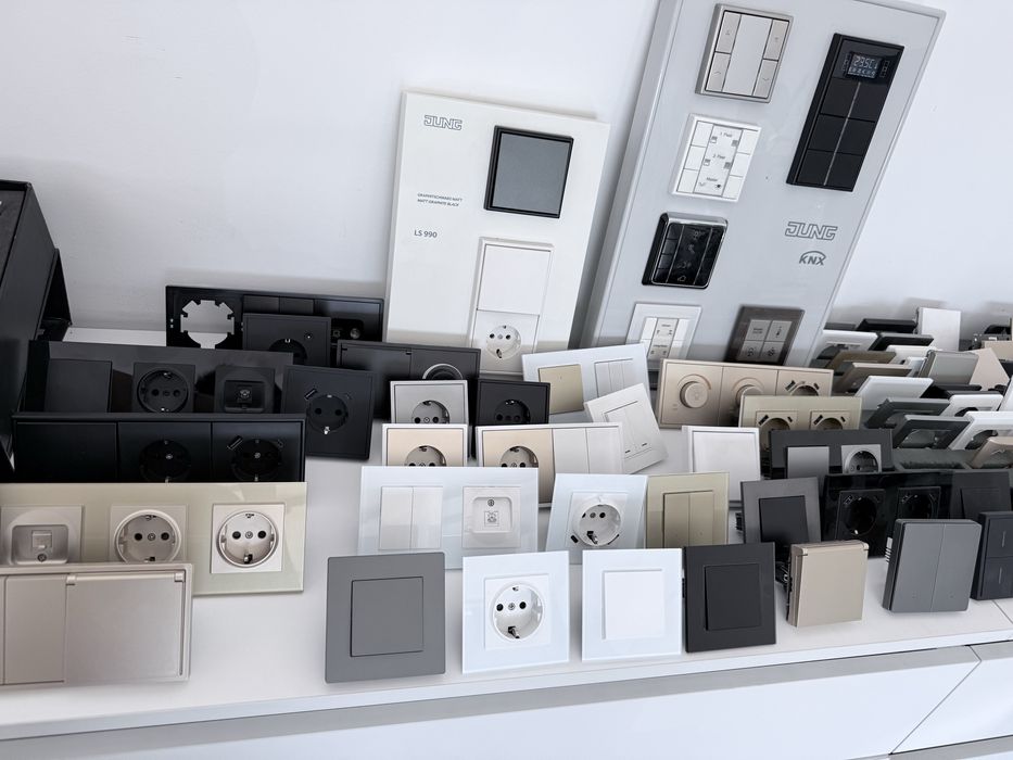 Розетки и выключатели JUNG , SYSTEM ELECTRIC , MVAVA