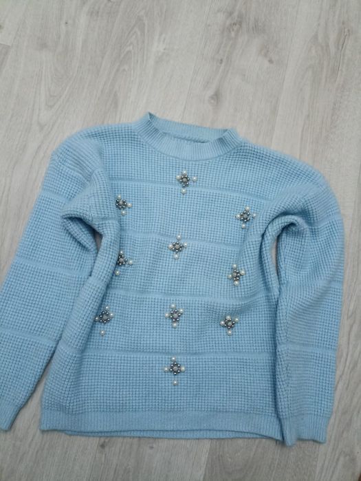 Продам спортивный костюм и кофты