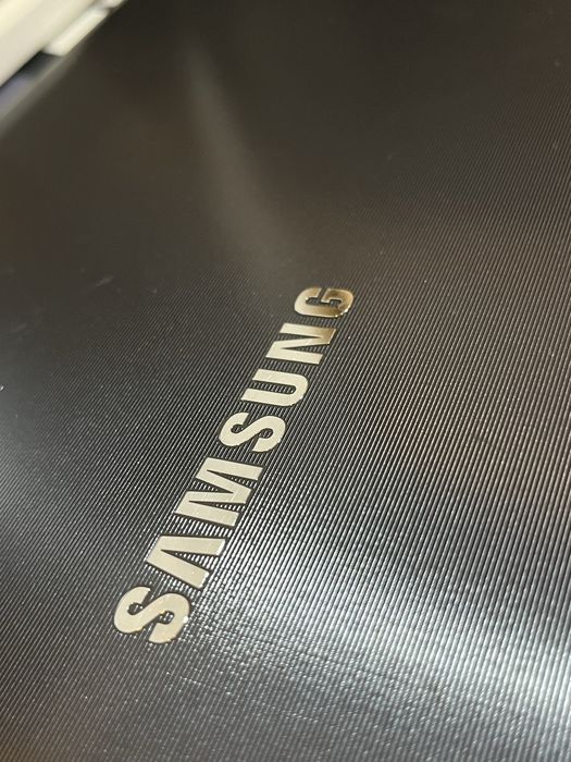 ноутбук samsung.