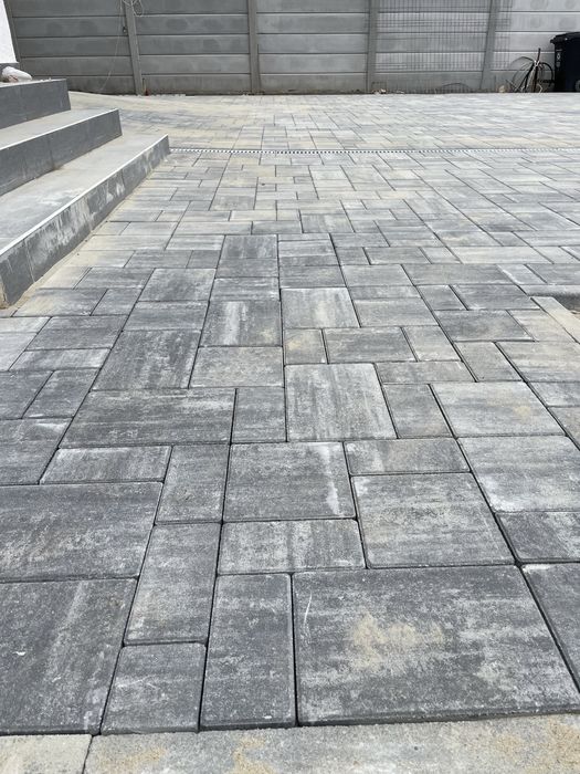 Transformam curtea ta | Montaj pavele Brasov | Borduri