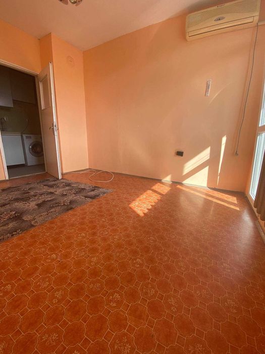 Дава се под наем Двустаен апартамент в Бургас, Славейков - 42 кв.м за 153 € - Снимка #3