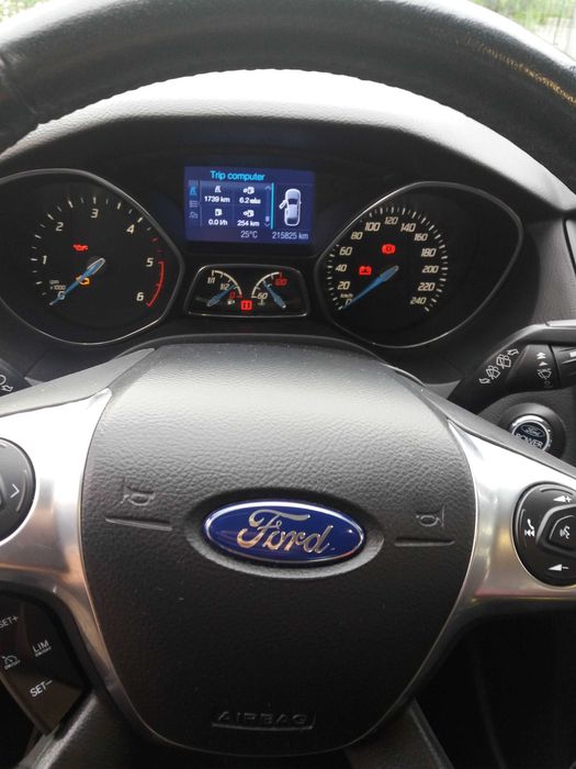 FORD Focus 2013 — imagine 5